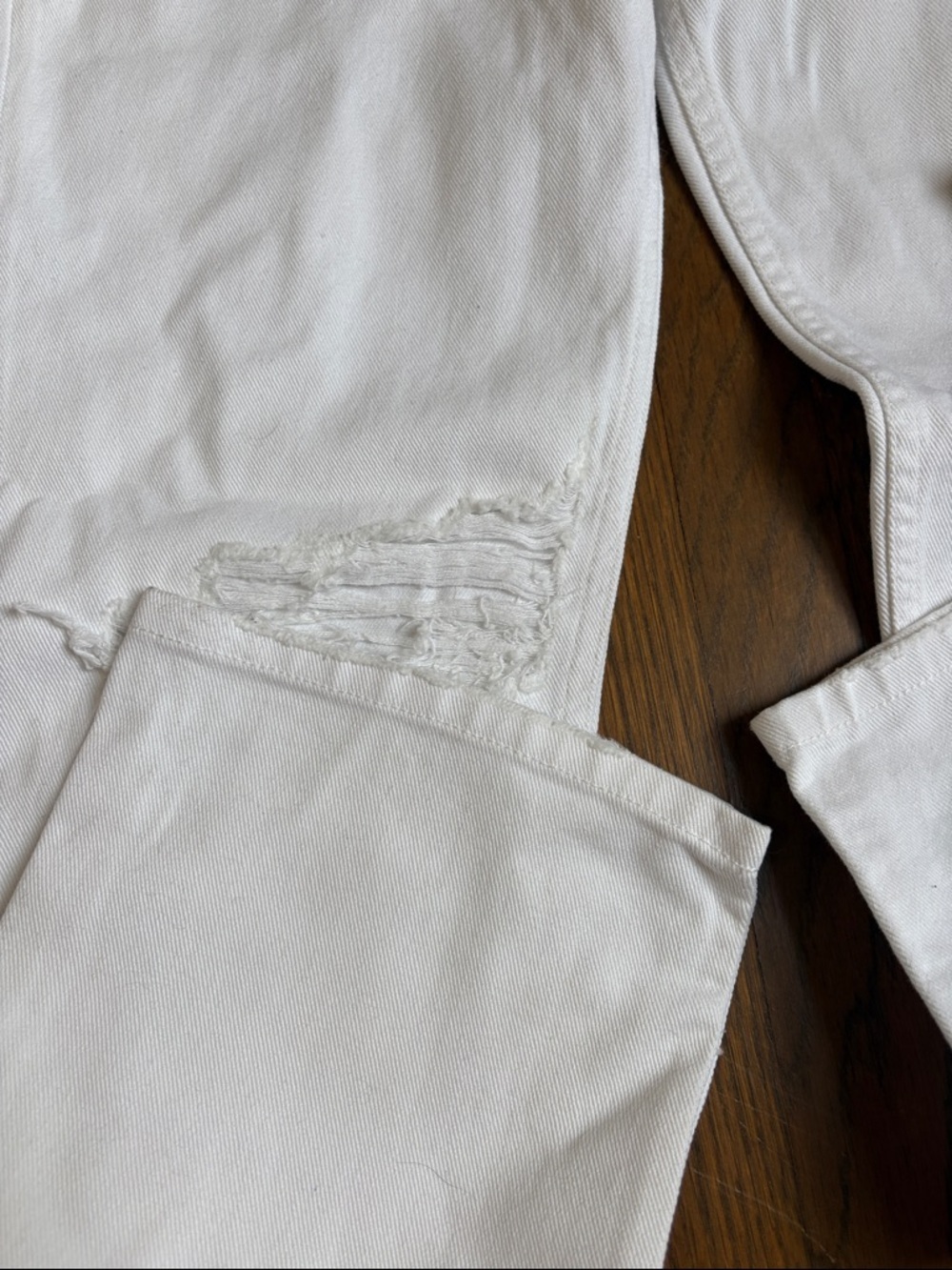 NWT reformation jeans Cynthia High Relaxed Jean WHITE DESTROYED, size 29 - Picture 5 of 5